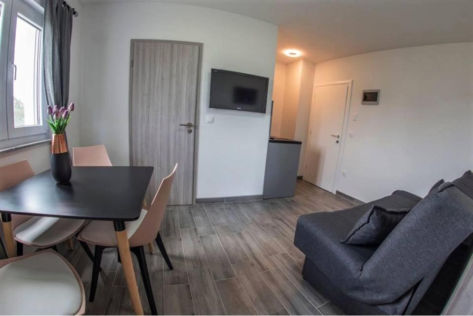Apartments Mojeljeto 파자나 외부 사진