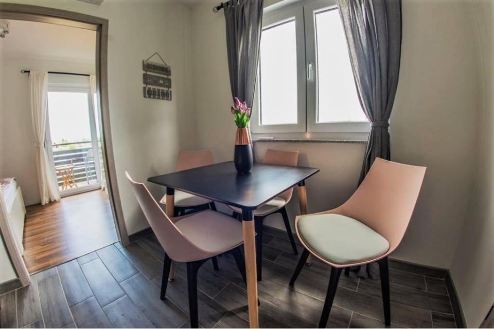 Apartments Mojeljeto 파자나 외부 사진